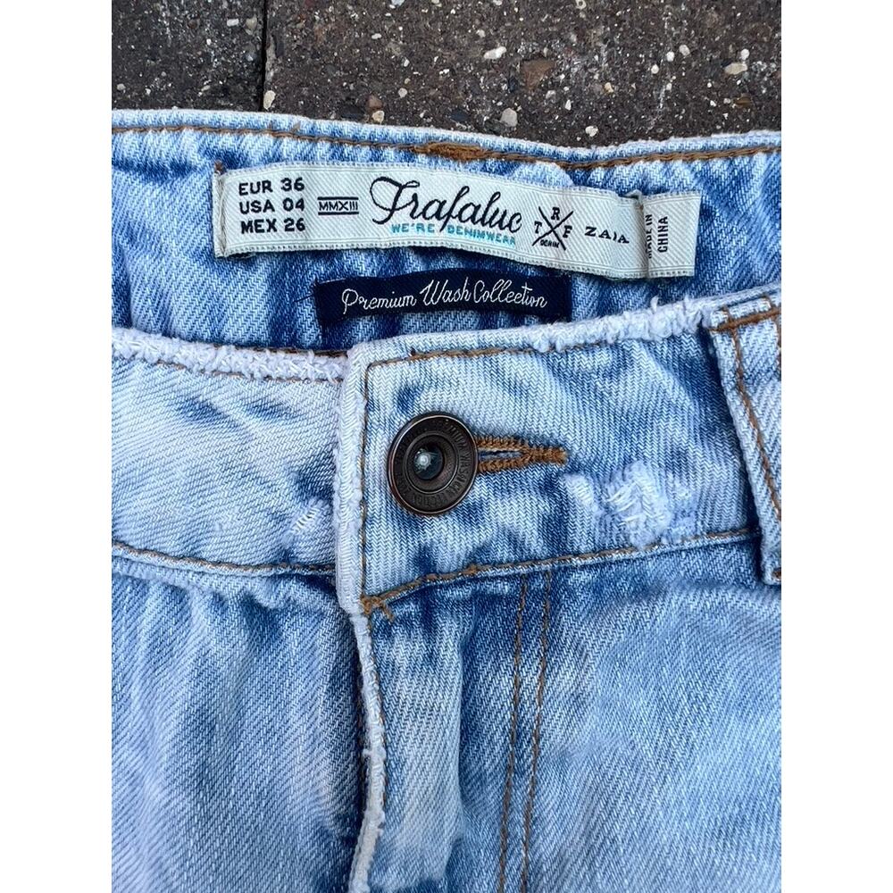 Zara Trafaluc distressed mid rise denim jean shorts size 4 - Picture 2 of 3